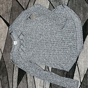 BUCKLE DAYTRIP CUT-OUT CRISS-CROSS LONG-SLEEVE SHIRT